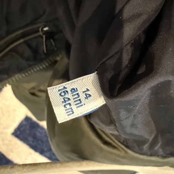 Moncler Boys Camo Puffer w/Hood, size 14 - Picture 6 of 10